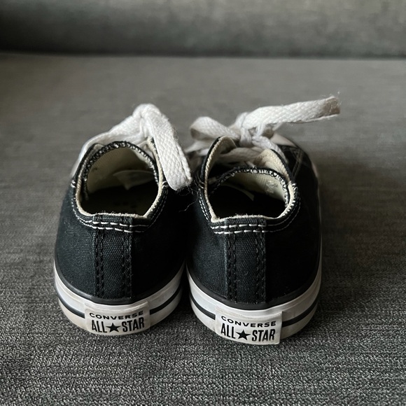 Converse Kids Black and White Sneakers size 7 - Picture 4 of 6